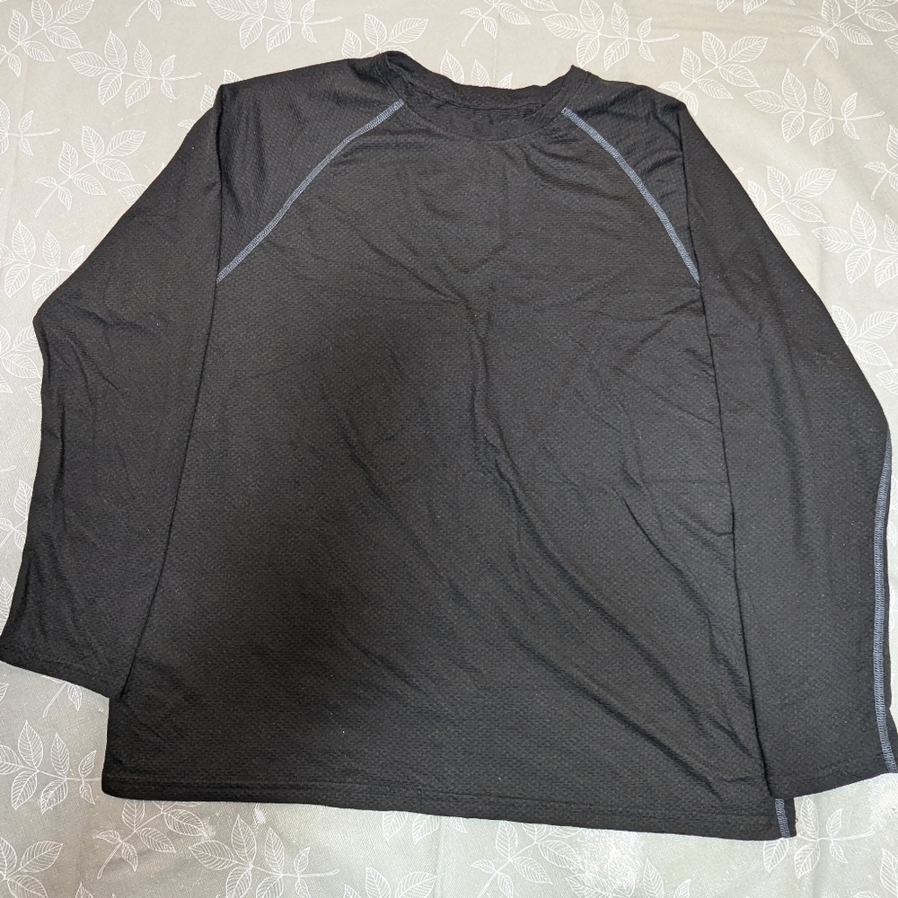 Breathable sports/under shirt